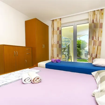 Sunny Terrace Apartman *